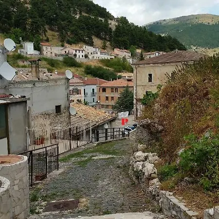 Casa Laura Castel del Monte (Abruzzo)